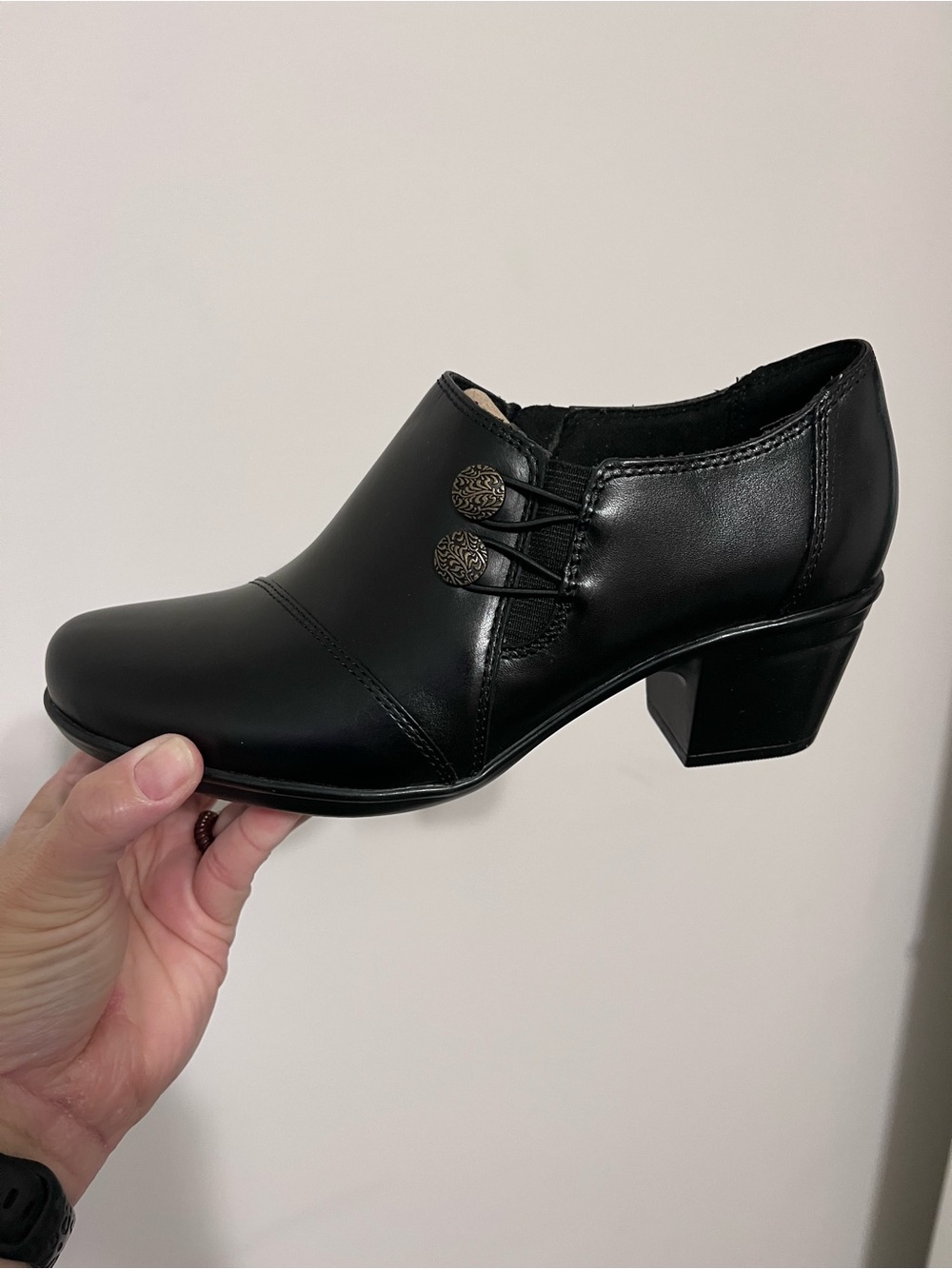 Clark’s Black Leather Ankle Boots size 6W